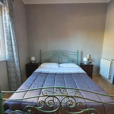 Bed & Breakfast Neapolis *