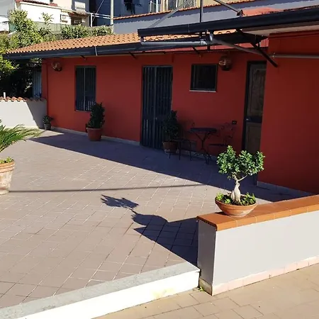 Neapolis Bed & Breakfast 4*