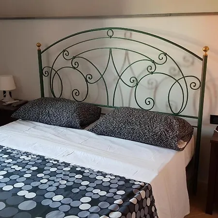 Neapolis ベッド・アンド・ブレックファスト